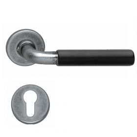 Intersteel Palma Black 0021.318617 deurkruk op rozet met cilindergat