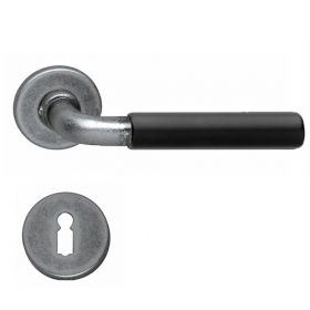 Intersteel Palma Black 0021.318616 deurkruk op rozet met sleutelgat